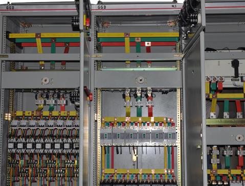 低压配电柜维护检修.jpg 低压配电柜维护检修.jpg